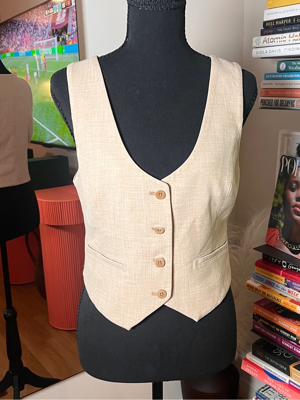 Artizia Wilford 

Beige Button-Front Linen-Blend Vest
